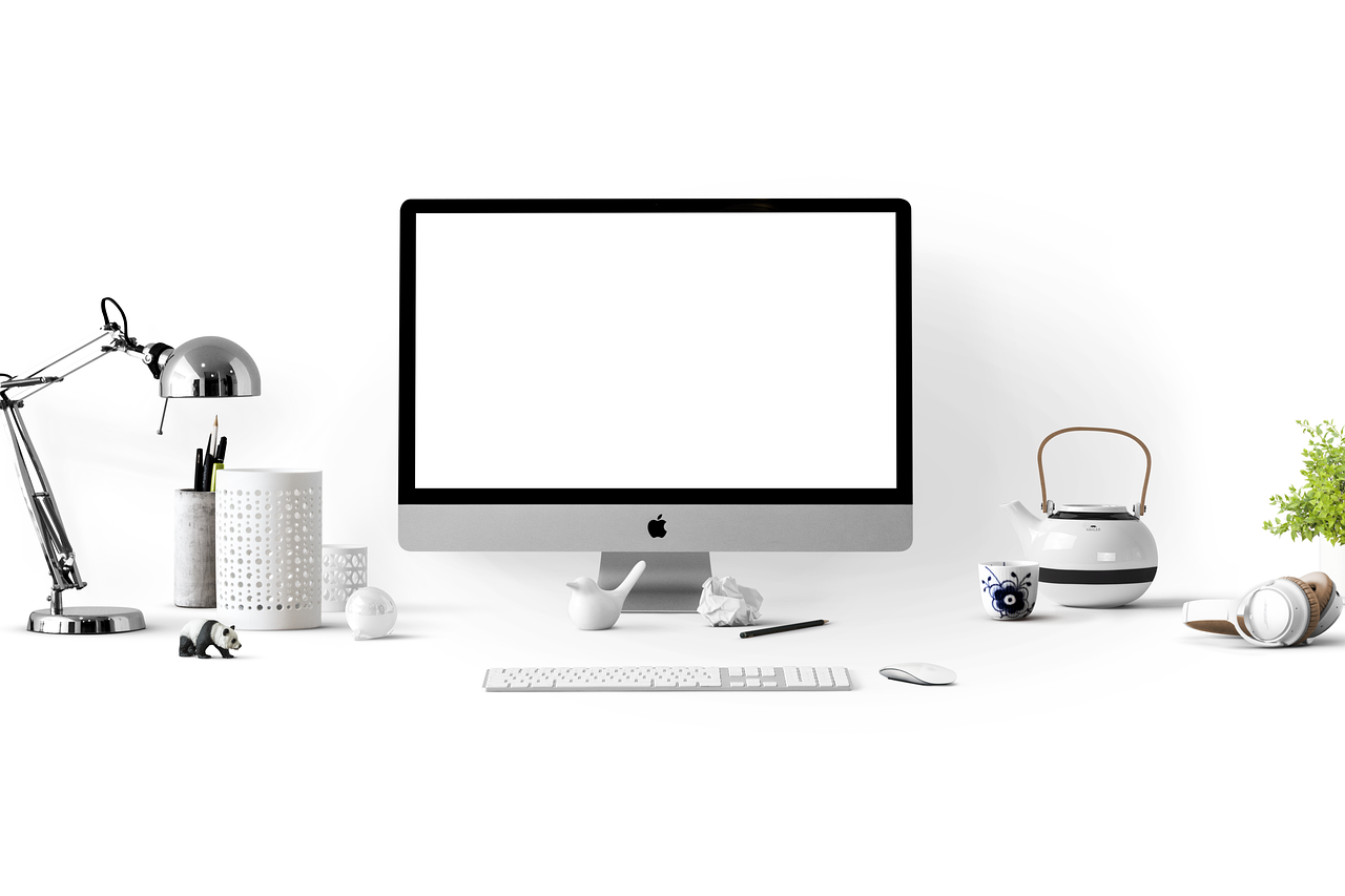 apple, computer,Cómo hacer un buen estudio de mercado desk
